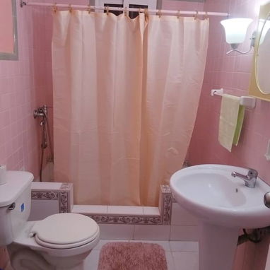 🪼 CASA EN ALQUILER EN ATABEY | RENTA DE LUJO EN EL MUNICIPIO PLAYA, LA HABANA 🏡✨ - Img 121570440