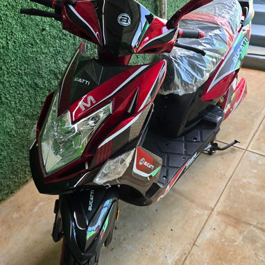 *Moto eléctrica Bucatti* Precio 2700usd Mensajería gratis en toda la Habana   _ - 9/10