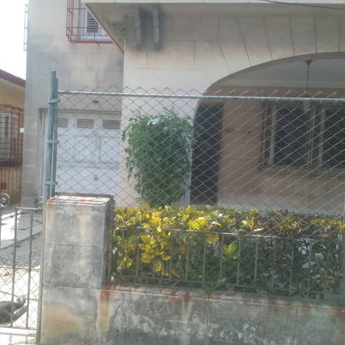 Ref #97 Ofertaaaa oportunidad de inversión!!! Preciosa casa independiente con garaje y patio en el Casino Deportivo!!! - 2/10