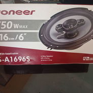 Bocinas Pioneer nuevas en su caja - Img 57552896