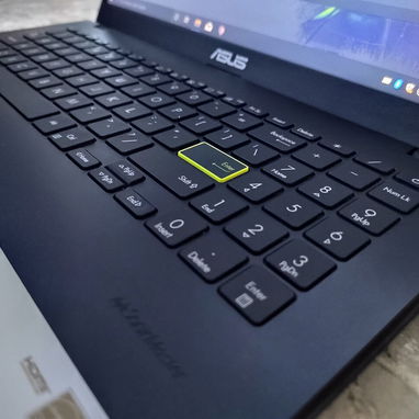 Vendo laptop Asus vivobook - 3/4