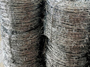 Vendo rollos de alambre de púas de gran calidad y rollos de cerca galvanizadas - Img main-image-45159129