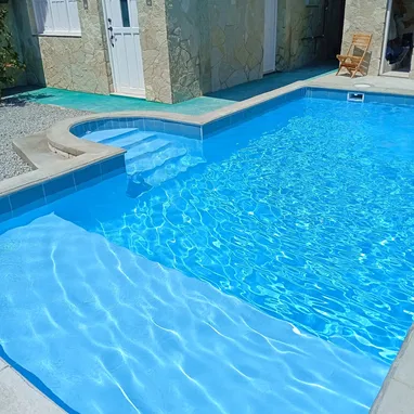 Linda casa en renta con piscina grande en la playa de Guanabo, a 3 cuadras del mar, 2 habitaciones +53 52463651 🏊‍♀️E - 2/5