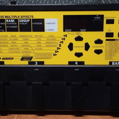 Multiefectos de Bajo BOSS ME-8B 1996-2001 Black and Yellow (Japan) - Img 111580270