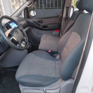 HYUNDAI H1 2018 - 4/10