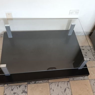 Mesa de cristal con ruedas para juego de sala - Img 122665102