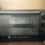 Horno de 45 litros de poco uso - Img 57818451