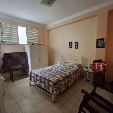 Se vende apartamemto cerca de Prado y la Embajada de España - 8/10