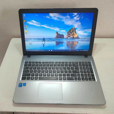 Laptop ASUS - 2/2