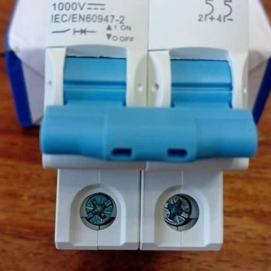 Interruptores de transferencia manual y Breakers - 2/4