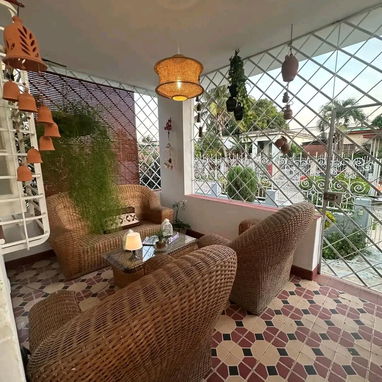 Hermosa casa en la mejor zona del sevillano - Img 116672890