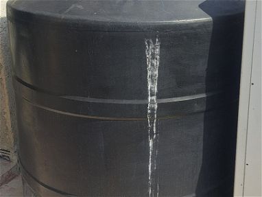 Vendo tanque de agua 1500 litros de los negros,es original ,tiene la válvula de salida - Img main-image-45587678