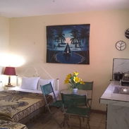 HABITACIÓN-ESTUDIO CON TERRAZA Y COCINA EN EL CORAZON DE LA HABANA,DONDE NO SE VA LA LUZ. - Img 51986991