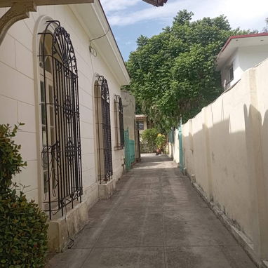 📱 Mansión Colonial Exclusiva con Patio Sevillano y Confort Moderno - Img 116117450