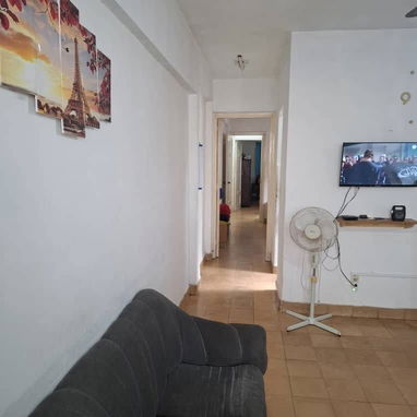 Vendo apto interior 1erp 2/4 SSuárez cerca de Vía Blanca 9500 - Img 123824361