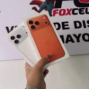 Vendo iPhone 17 pro max también cambiamos por menor y vuelto - Img 55857779