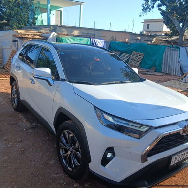 Vendo o negocio Toyota R4 cuatro 2025 con 32,000 km - Img 115599480