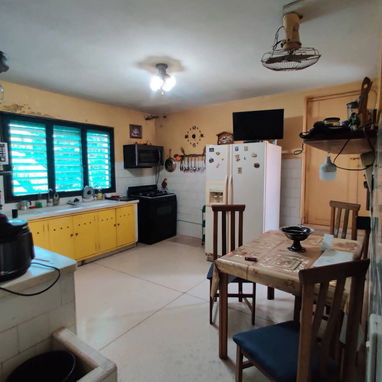 Propiedad en el corazón de la zona comercial de Miramar !!! - Img 119678812