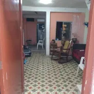 Se Vende Casa Grande puerta  en la Habana Vieja en 12 mil - Img 55428779