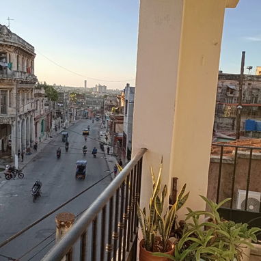 Casa biplanta ideal para negocio en 10 de octubre - 4/10