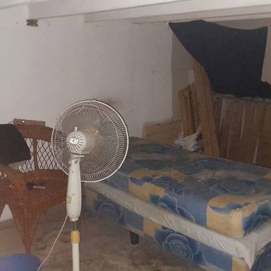 🏠 Venta de apartamento en El Vedado. Tiene gas de la calle,no se va la luz, agua 24 horas y tiene 2 habitaciones - Img 122255791