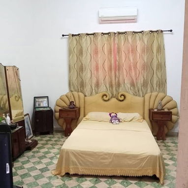 En venta casa de dos plantas, independiente en Miramar cercana a 7ma y 18. - Img 112963739