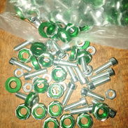 Tornillos embellecedores verdes - Img 56758221