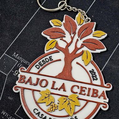 Se realizan articulos para publicidad personalizados / Llaveros, porta celulares, QR, NFC, logos corporeos - Img 119028748