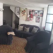 Se vende casa de 2 plantas a una cuadra de la calzada de 10 de Octubre - Img 57744549