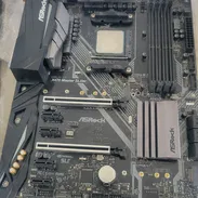 Vendo kit AMD Asrock x470 master sli con Atlhon 3000G - Img 57345102