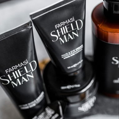 Perfume para Hombres Masculine junto al set Shieldman - Img 116485447