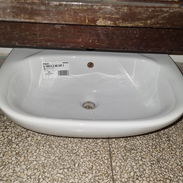 Vendo Lavamanos y su Pedestal Nuevos!! - Img 55406041