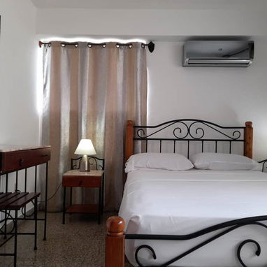 700 USD.RENTO LINEAL APARTAMENTO DE 3 HABITACIONES EN EL VEDADO ES CENTRICO 52501177 - 10/10