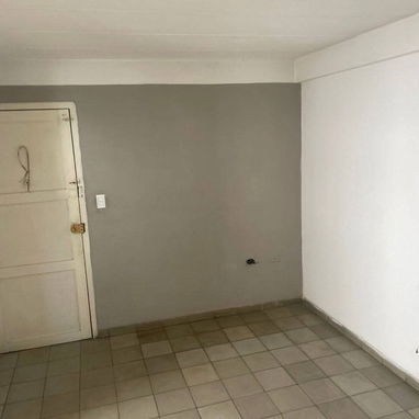 Apartamento de 3 cuartos  en 13 y 12 , Vedado. - Img 112357074