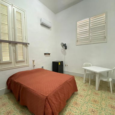 🏠COD.Z Renta por tiempo indefinido. Hogar frente al mar en el Vedado - 2/6