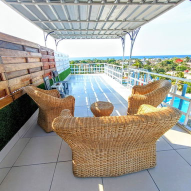 ⭐️ Penthouse Leo disponible en la playa de Guanabo con piscina y planta eléctrica. 5 habitaciones. Whatssap 5 2959440 - Img 120931961