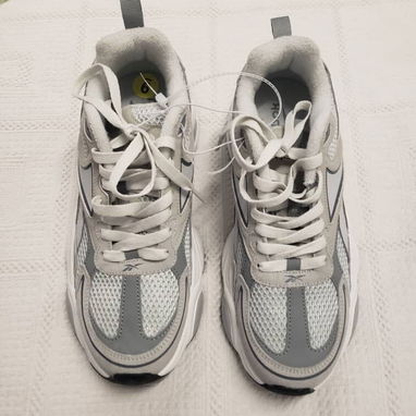 Tenis de hombre - Img 122406552