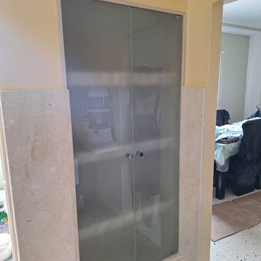 Cristaleros profesionales, vidrio de alta calidad para cualquier área que quiera remodelar (Kinetica) - Img 95413241