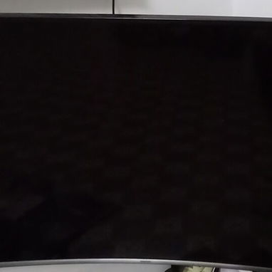 Vendo tv 50" curvo para las piezas. Se oye bien, mando ok, - Img 123631886