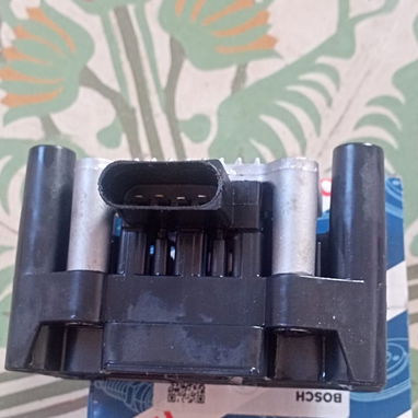 Bobina de encendido marca Bosch fabricada en Brasil para SEAT Córdoba - 2/2