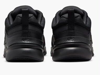 Zapatillas Nike negras de hombre nuevas #44 - Img 64489485