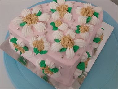 Cakes, minicakes, de crema de chocolate y cakes de nata - Img 68540737