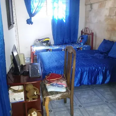 *VENTA DE CASA EN PLAYA*  - No es independiente 👁️Tiene un pasillo. - Cuenta con:  ✓ 2 cisternas   ✓ Gas de la calle  ✓ - Img 121617852
