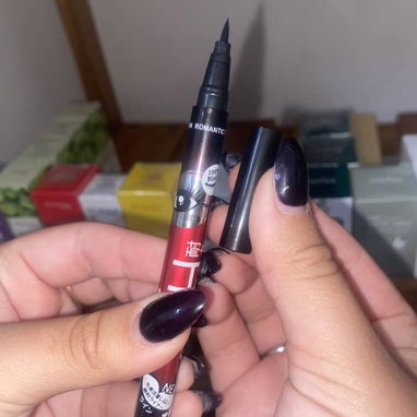 Delineador negro de plumón ultrafino de la marca ROMANTIC RAIN - Img 123384090