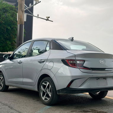 Hyundai Grand i10 GRIS – $70 USD/día - 2/3