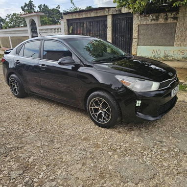 Renta de carros - Img 122860748