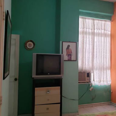 Piso 2 habitaciones doble, en 23 y Malecón con ascensor y propia cisterna ! - Img 122441481