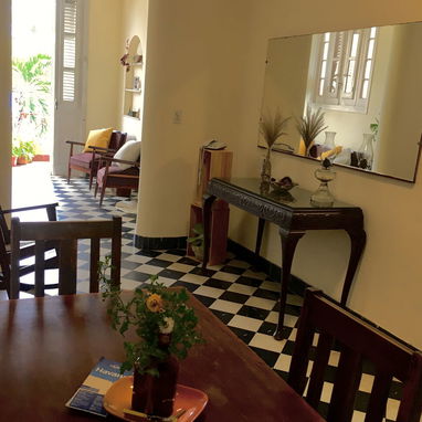 Renta lineal de apartamento en el Vedado cerca de hospitales - Img 115946465