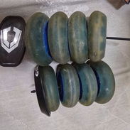Se venden 2 pares de gomas para patines - Img 56301381
