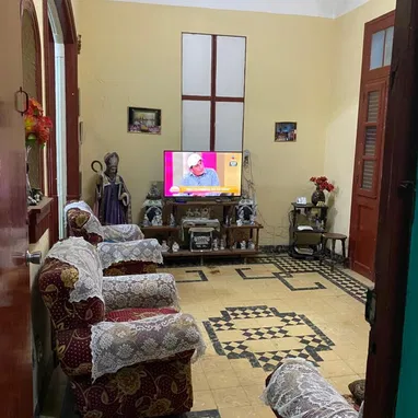 Luyano,se ajusta con dinero en mano - Img 107699109